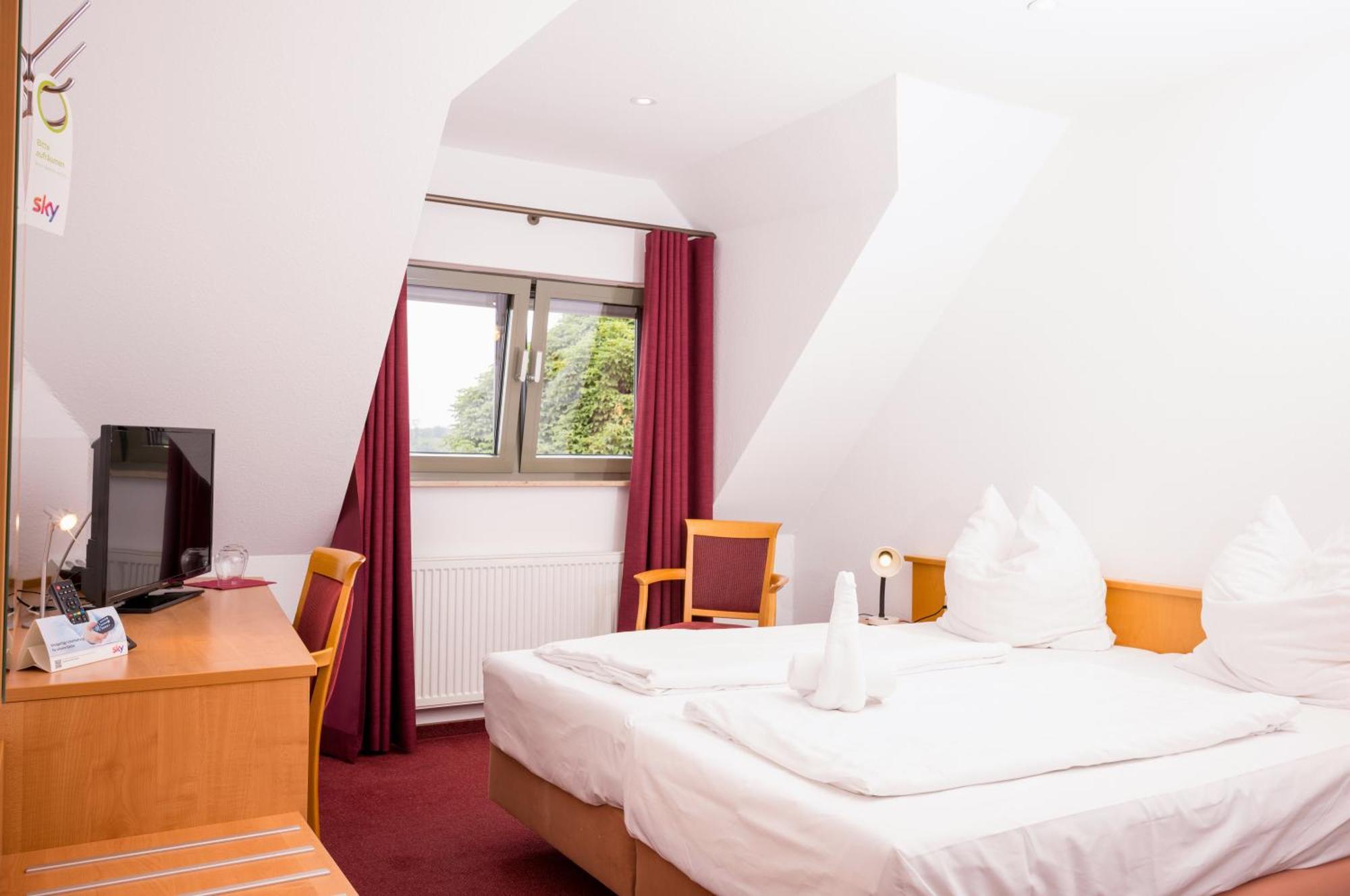Hotel Restaurant Zehntscheune Sinsheim Eksteriør billede